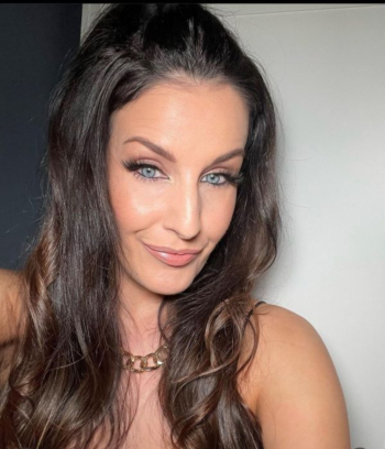 Professional make up artist finds best natural solution for her blepharitis