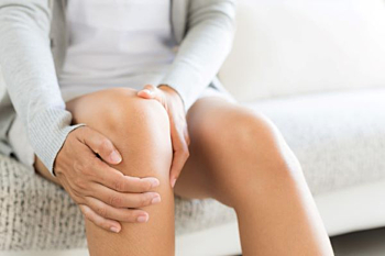 Retired nurse with knee arthritis finds best natural arthritis cream helped delay knee replacement surgery