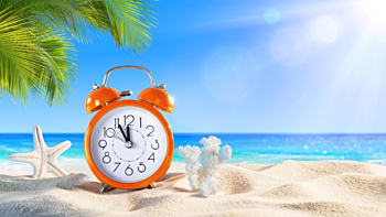 One-Minute Micro Tips For Summer Sensitive Skin